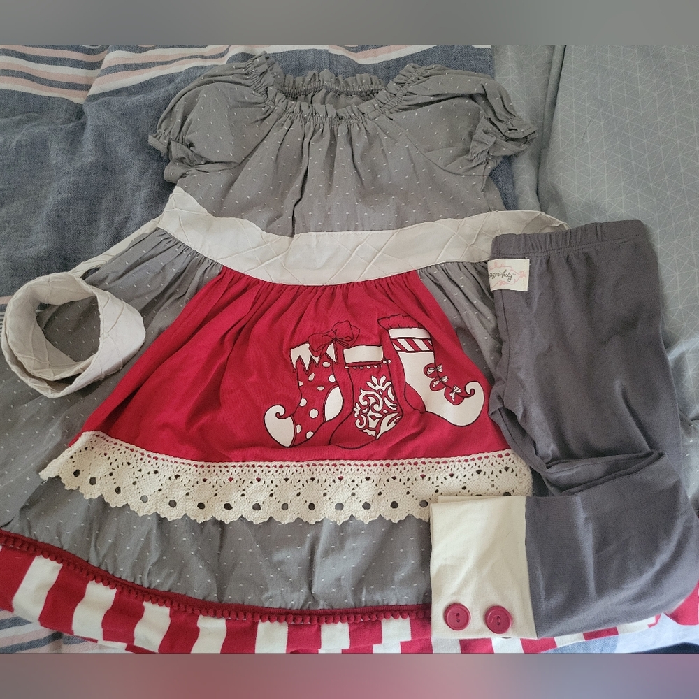 Persnickity top and bottoms size 3